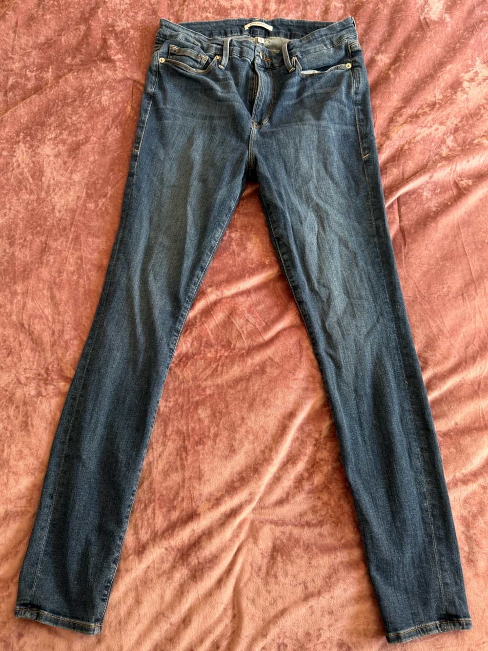 Good American Women’s Skinny Jeans in Dark Blue Wash